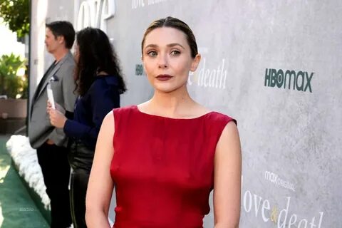 Elizabeth olsen pokies