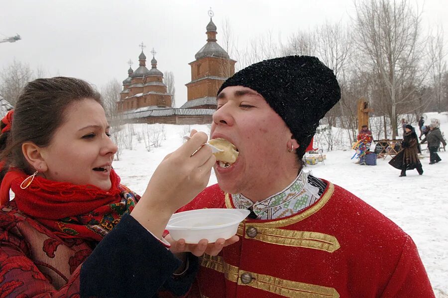 Масляна 2011. Масленица в Украине. Украинская Масленица. Масленица у украинцев. Традиции украинцев Масленица.