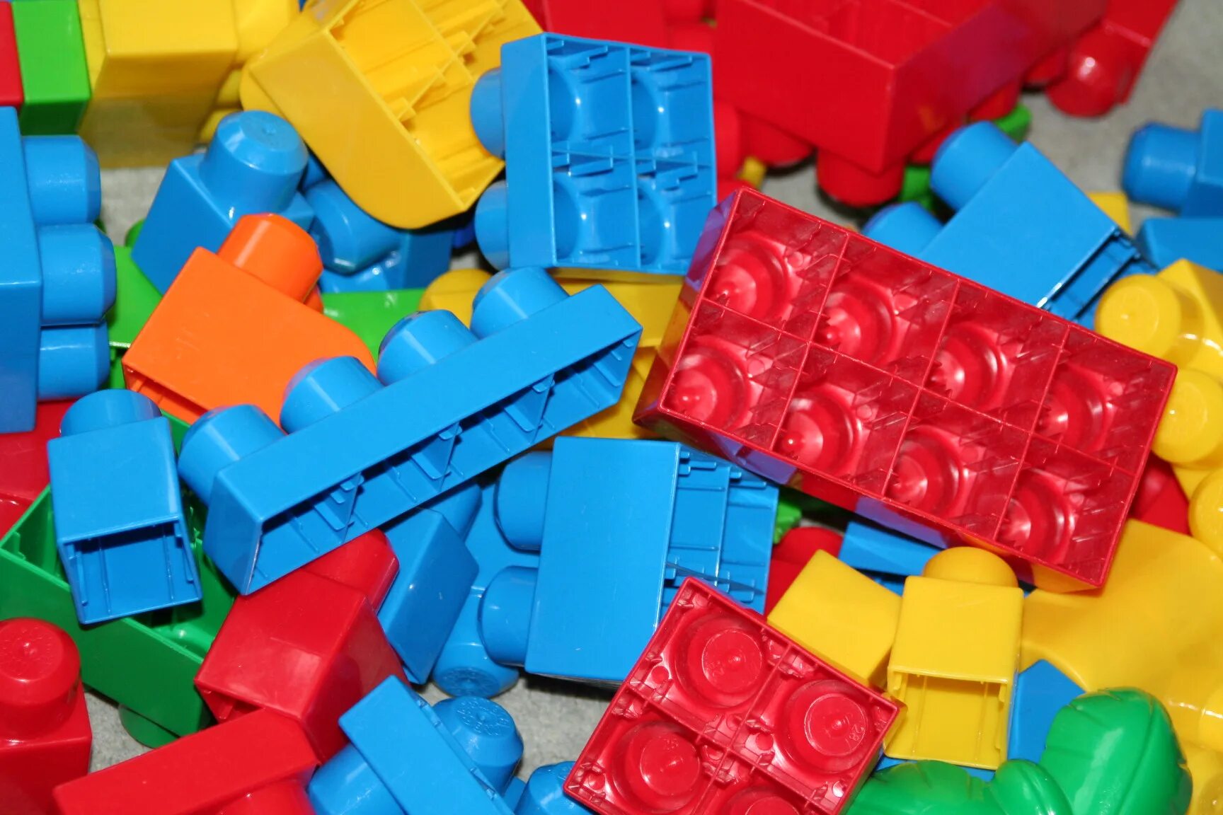 Фигуры из мега блокс 80. Мега блокс first builders 80. Конструктор блокс лого. Винтер блокс. Винтер блокс.