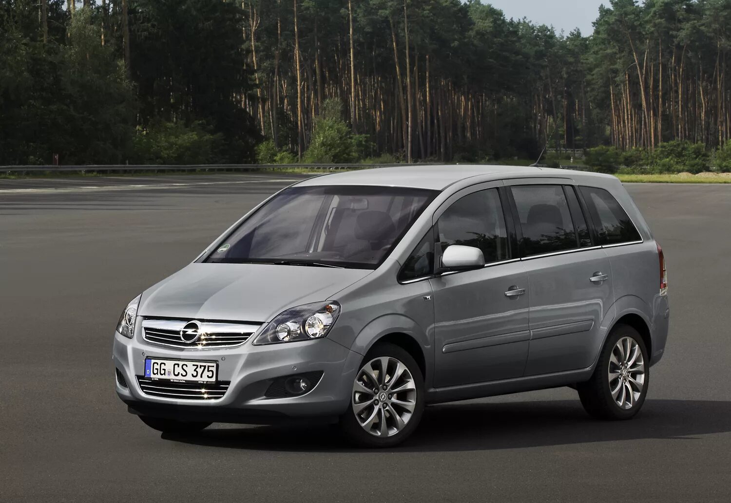 Опель зафира б видео. Opel Zafira b 2014. Opel Zafira b 2011. Опель Зафира б 2011. Зафира 2.