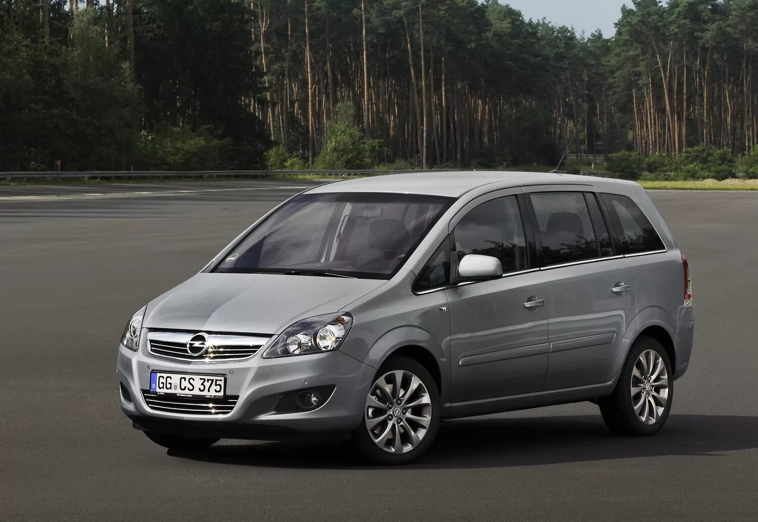 Opel zafira b купить. Опель Зафира 2011. Opel Zafira b 2014. Opel Zafira b 2011. Опель Зафира б 2011.