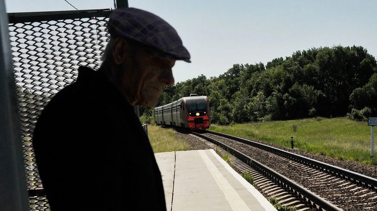 Воронеж 1 электрички. Дачная электричка. электричка воронеж кантемировка. поезд воронеж кантемировка. поезд из воронежа в кантемировку.
