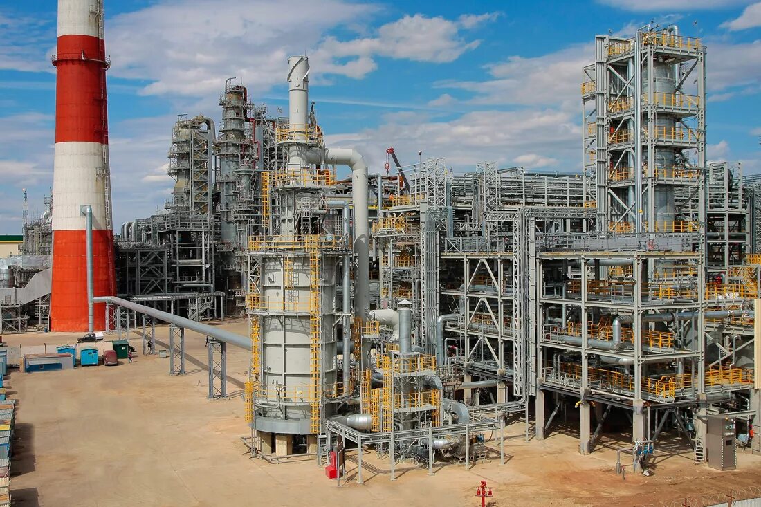 главный павильон ввц. зрк стрела-10м3. зенитная ракетная система с-500 «прометей». жк флотилия новосибирск. комплекс зданий «петровский» санкт петеррбург.