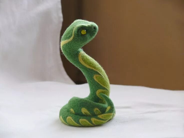 Needle Felted Snake Magnet Green Infinity Etsy Needle felting, Needle felted ani