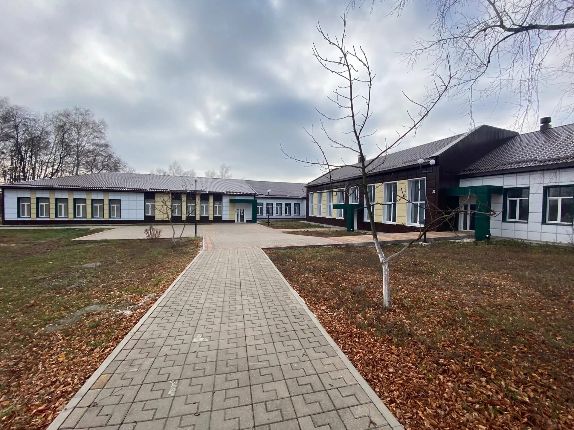 Машзавод шебекино. Шебекино белгородская область. Храм всех скорбящих радость шебекино. Шебекинский историко-художественный музей. Село устинка.