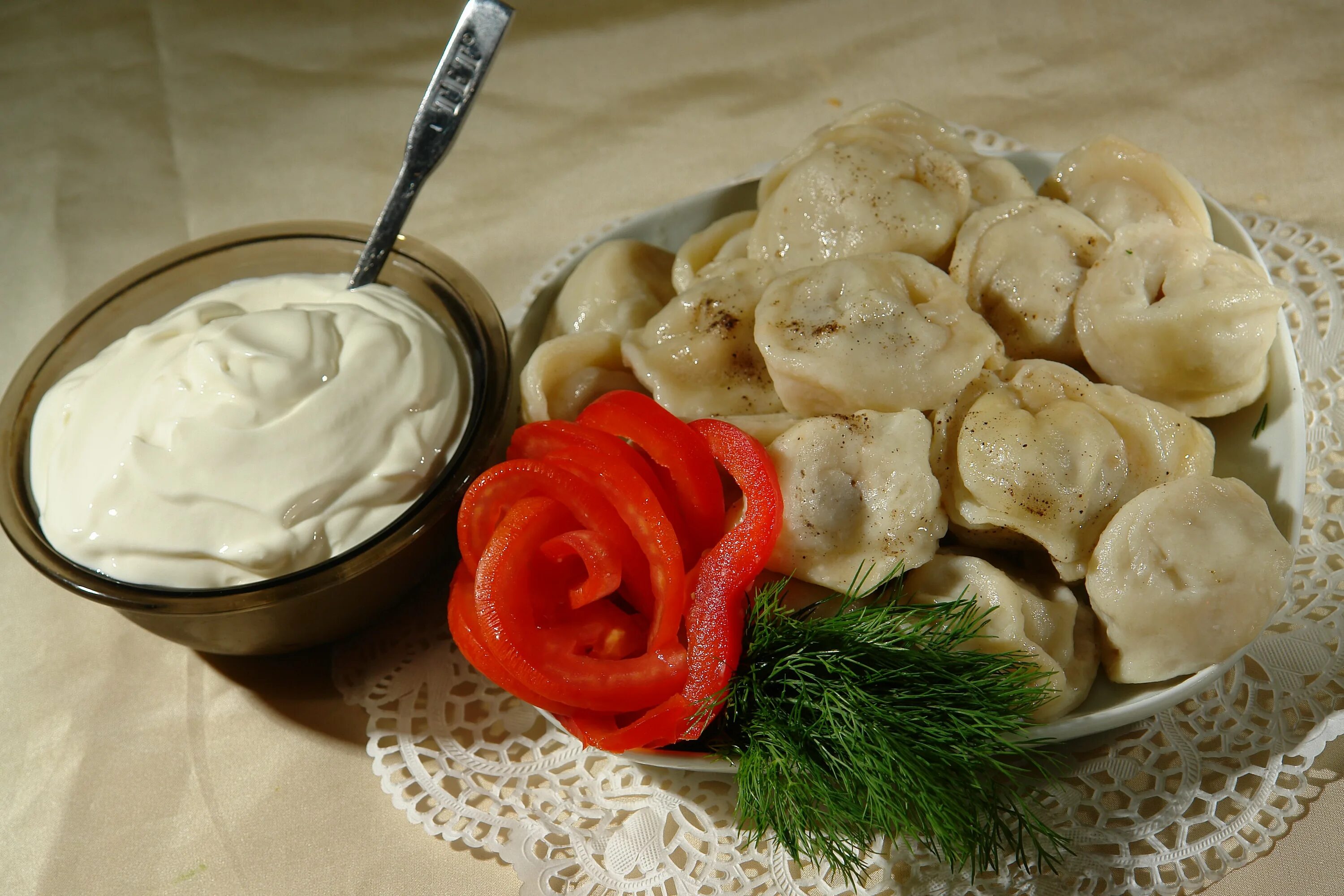 Пельмени. Пельмени домашние. Красивые пельмени. Пельмени сочные. Вкусные и качественные пельмени