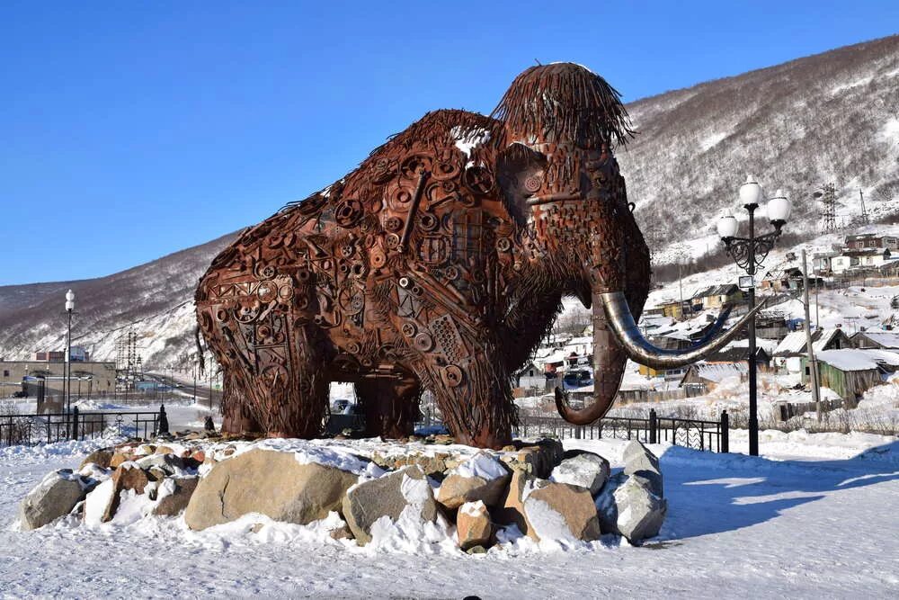 магадан мамонт сквер. природа магадана и колымы. туры в магаданскую область. магаданская область дальний восток. колыма (река).