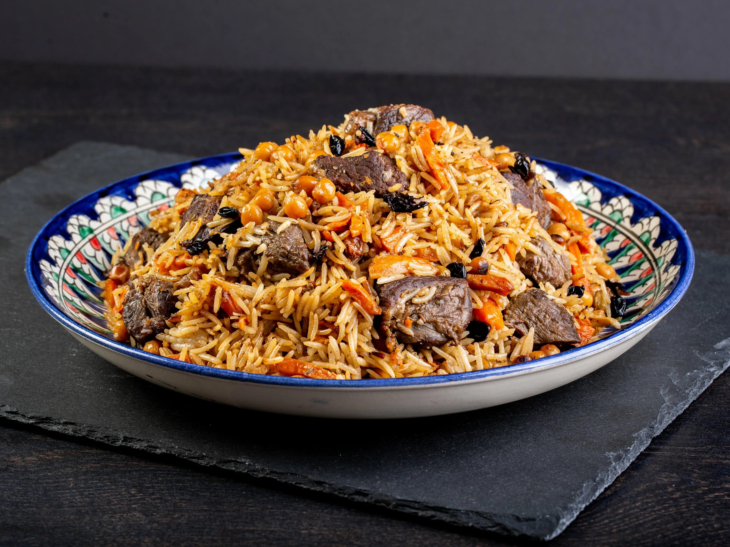 Плов с цыпленком и пряностями. Плов в утятнице. Плов по шади-бекски. Узбекский плов ситора. Плов узбекский чайханский.