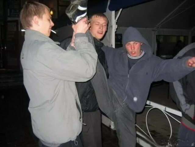 Гопники не знали что парень будущий. Гопники. гопники 2007. блатные гопники. 4 гопника.