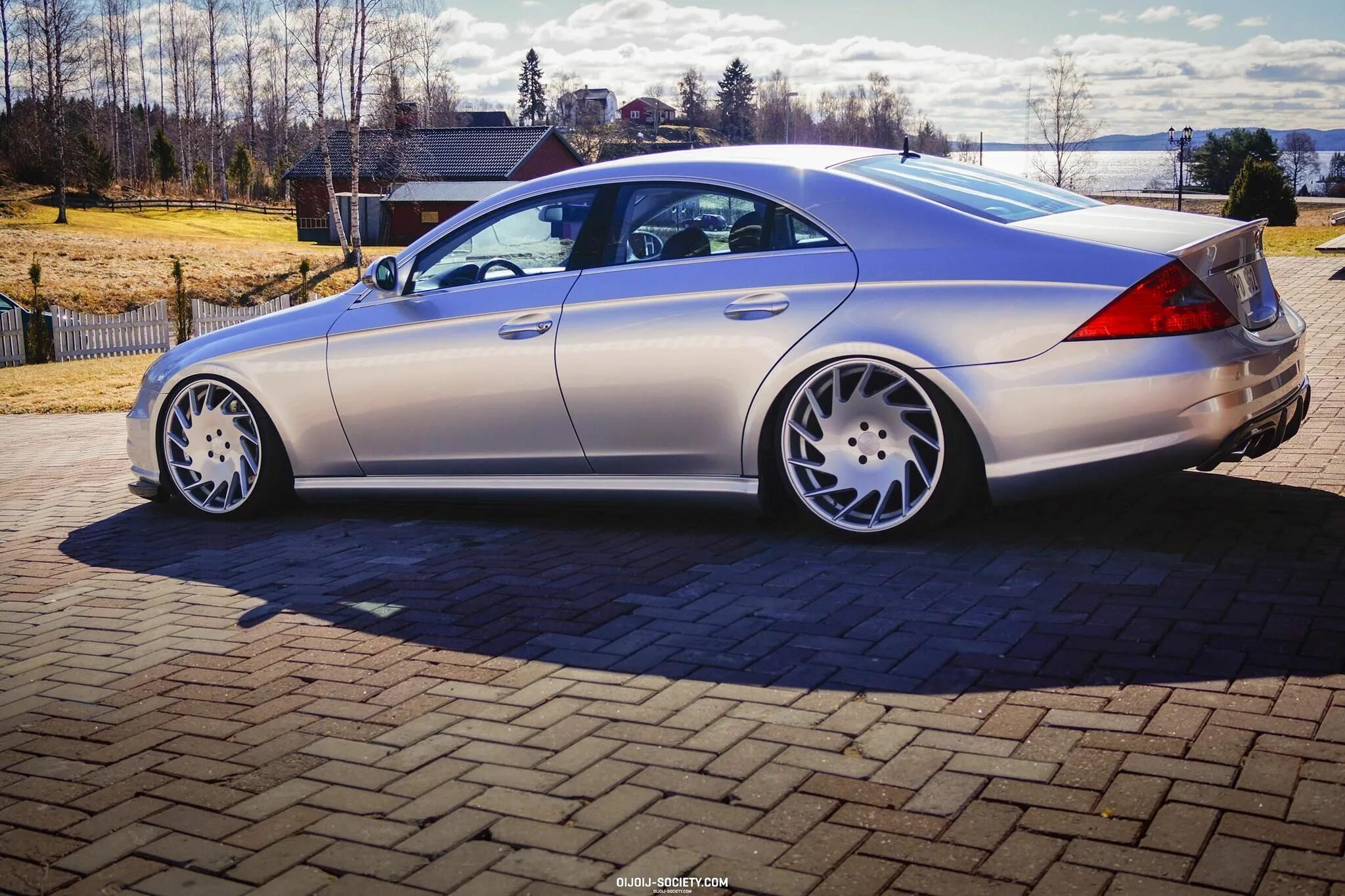 Cls lolz. Mercedes Benz CLS w219. CLS 55 AMG w219. Mercedes Benz CLS 219 stance. Mercedes CLS 55 AMG Tuning.