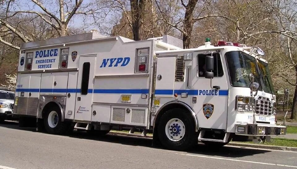 Fire truck police car. FBI машины. Полицейская машина с лестницей. NYPD esu. NYPD esu car.