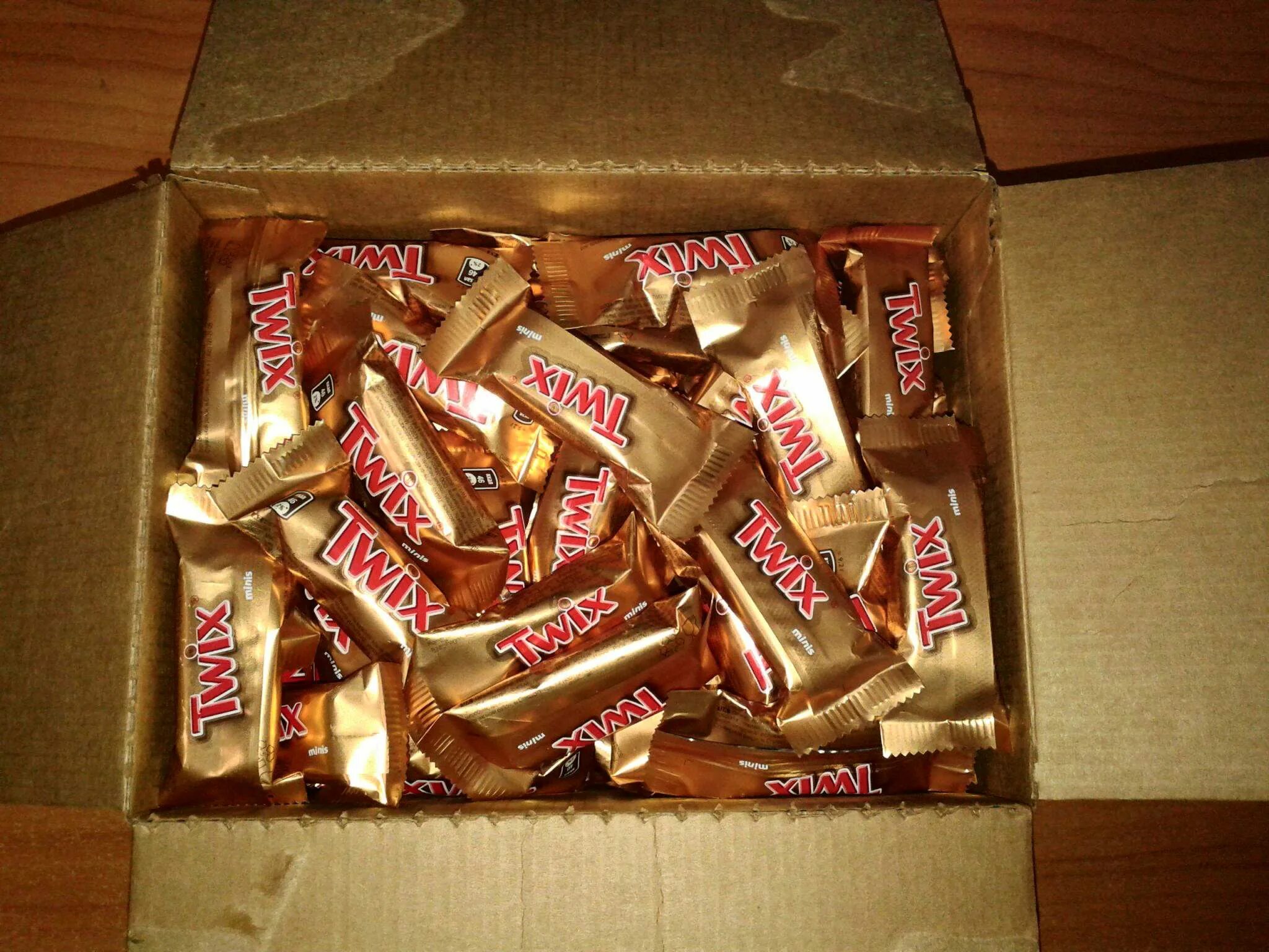 Конфеты твикс мини. Шоколадные конфеты twix minis (1 кг). батончики твикс мини. твикс 1\40*55гр..