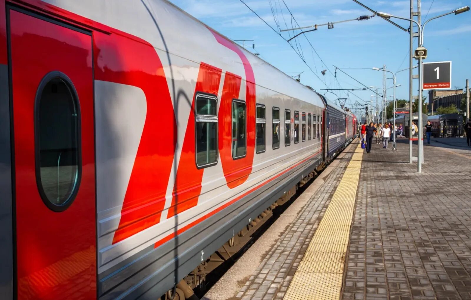 Ржд дальние поезда. Ржд дальние поезда. Электропоезд дальнего следования. Поезд дальнего следования. Новые поезда ржд 2022.