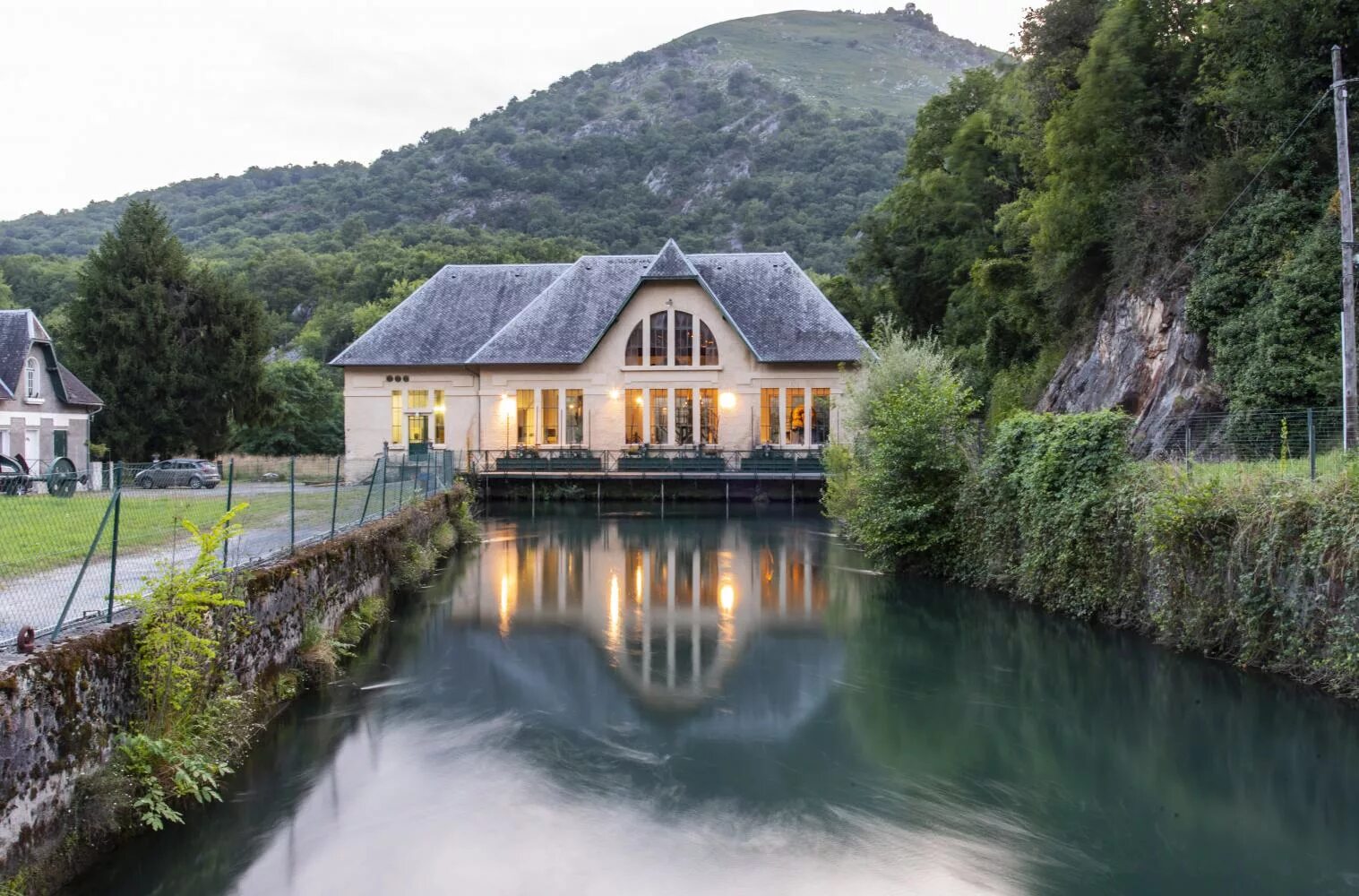 Гэс дома. Гэс дома. Малые плотинные гэс. Водяная мельница микрогэс. Гэс дома.