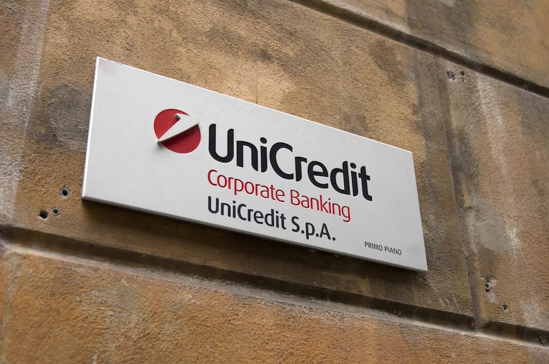 Юникредит банк инн. UNICREDIT. UNICREDIT банк. ЮНИКРЕДИТ картинки. Знак ЮНИКРЕДИТ.