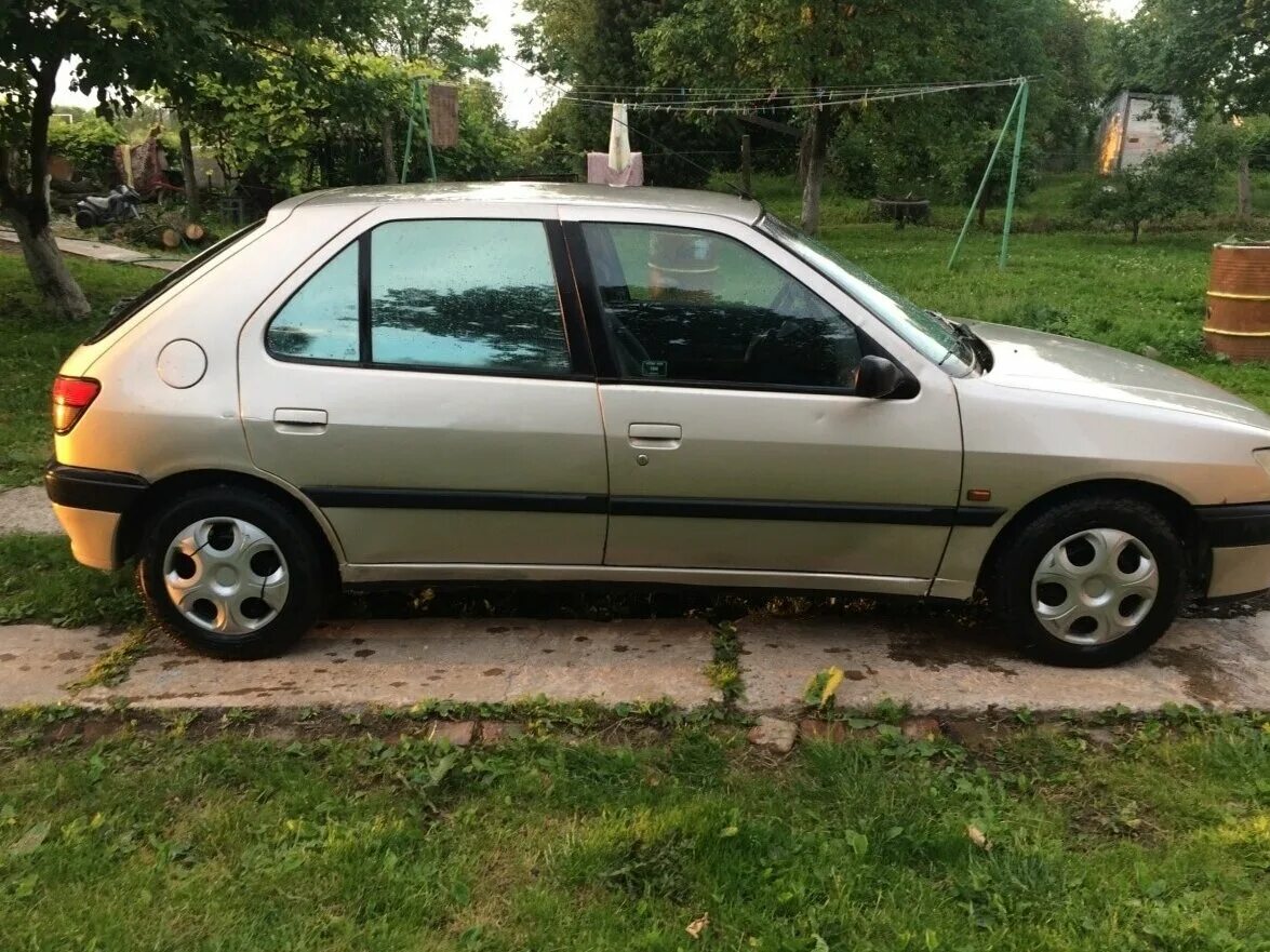 Peugeot 306 sw. 4 бензин. Пежо 306 1. Peugeot 306. Peugeot 306 хэтчбек.