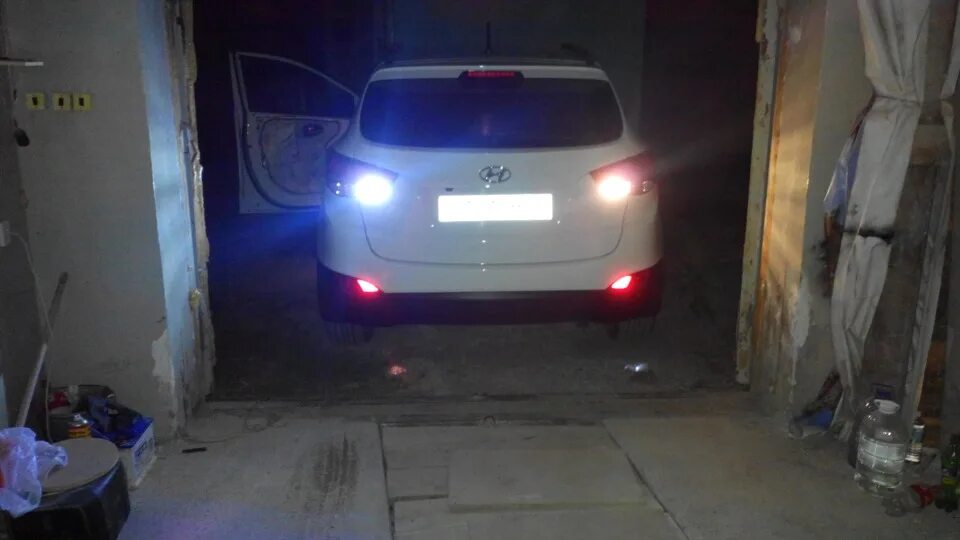 Задний ход хендай ix35. Ix35 hyundai задняя габаритная. Лампочки заднего хода хендай ix35. Фонари задние ix35 led. Задний ход хендай ix35.