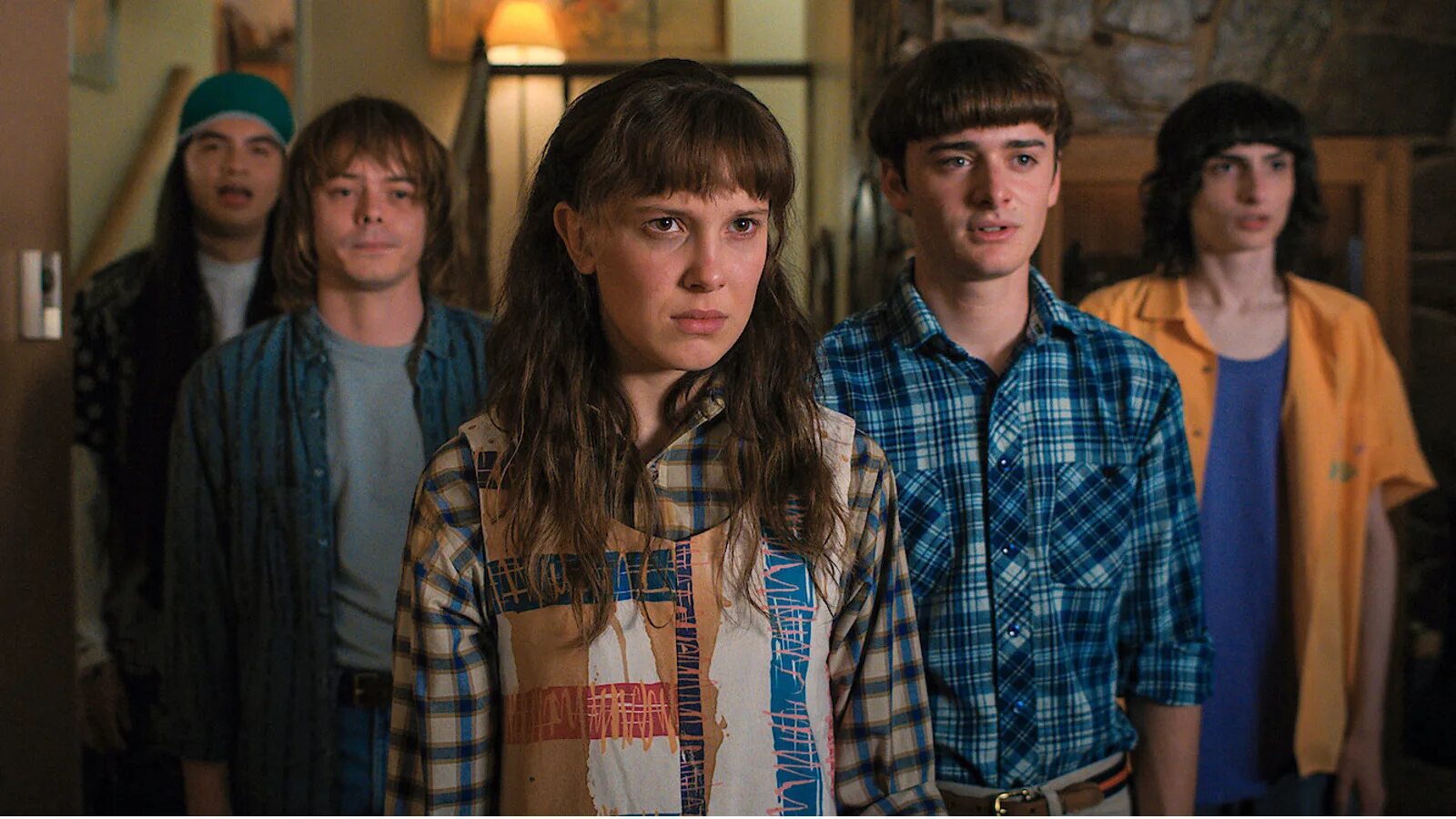 One thing at a time. Очень странные дела сериал 4 сезон. Очень странные дела 4 сезон кадры. Милли Бобби Браун 4 сезон очень странные дела. Оди очень странные дела 4 сезон.