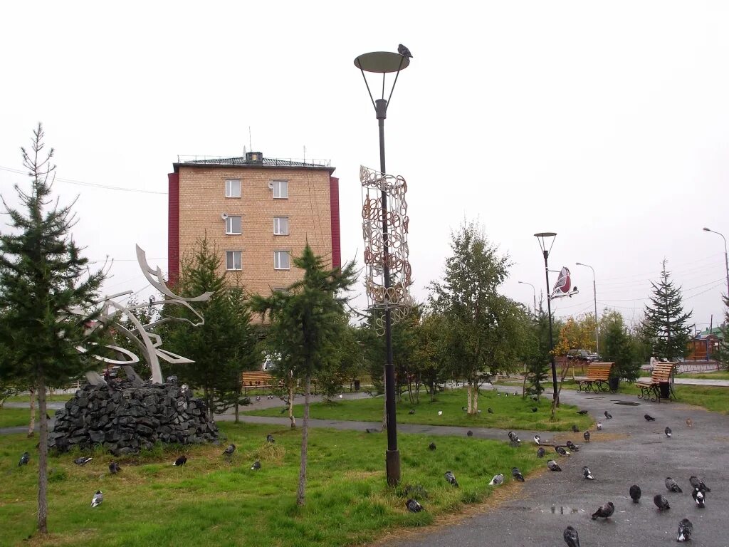 Лабытнанги город. Гостиница семь лиственниц. Город семеро. Seven towns. Айдентика города малые города и исторические поселения.