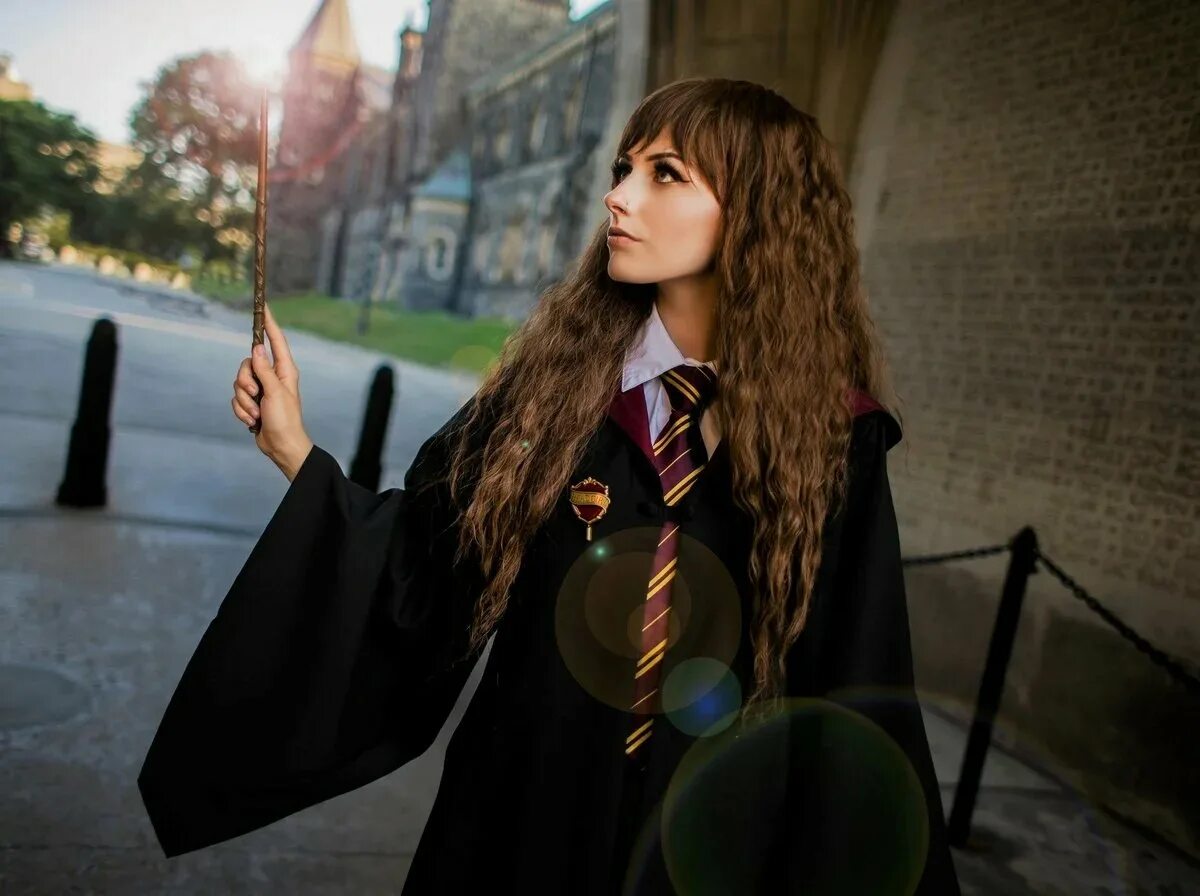 Гермиона грейнджер в стиле слизерин. Гарри поттер и гермиона грейнджер. Гарри поттер и гермиона грейнджер. Девушки хогвартса. Harry potter cosplay слизерин.