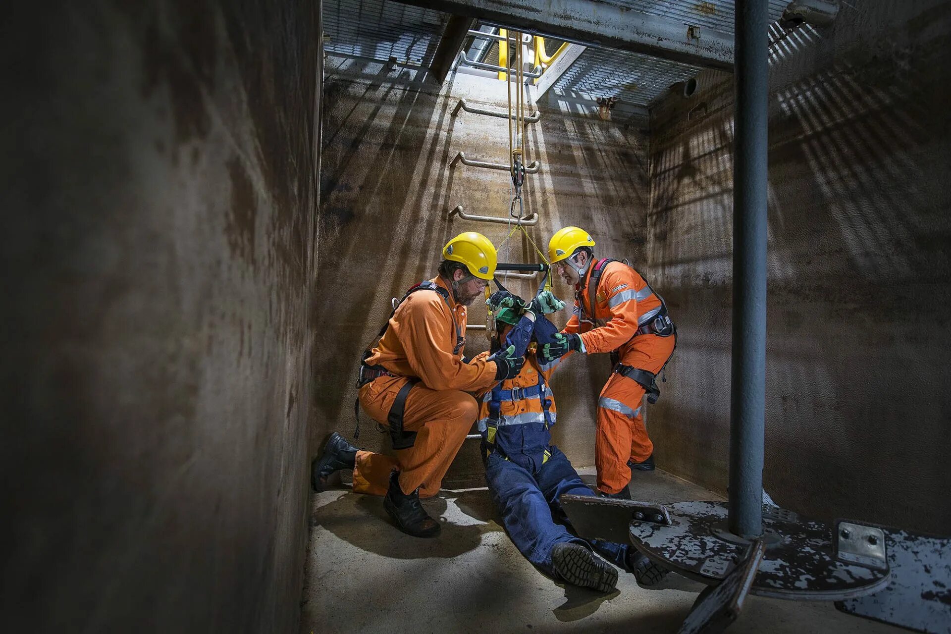 Confined Space. Welder confined Space. Confined Space Rescue. Grid confined Space. Space examples