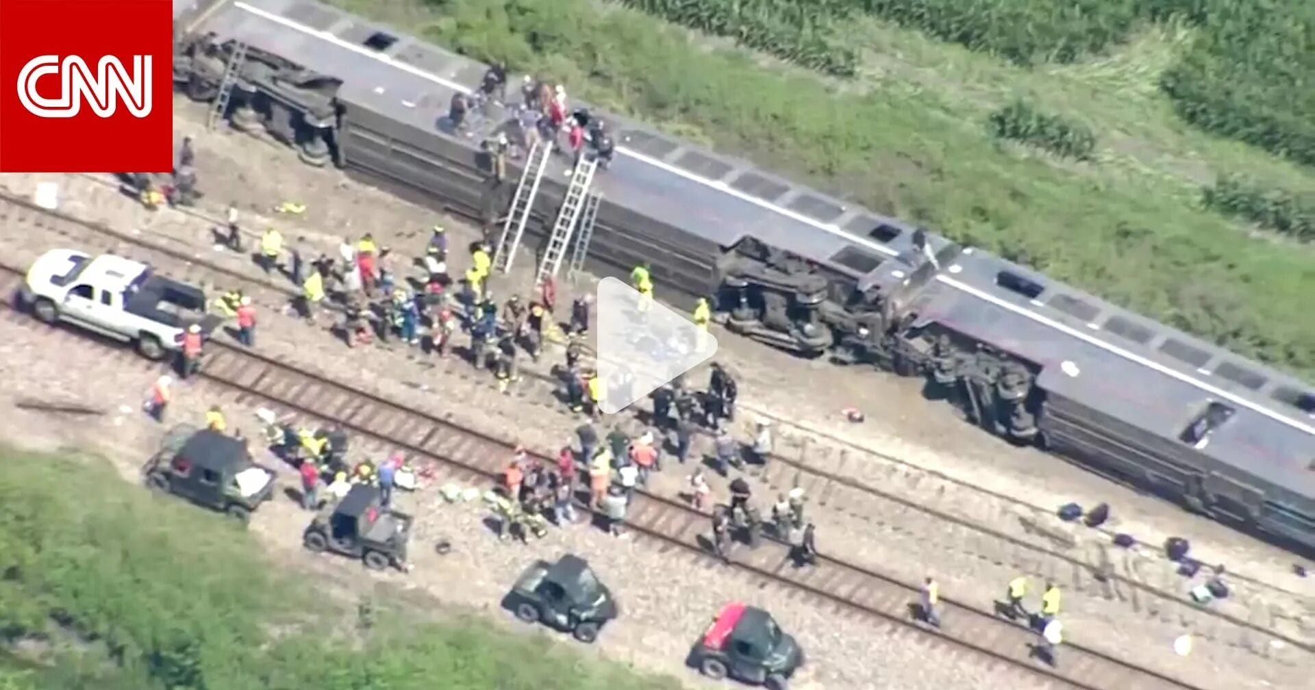 Люди в поезде. Крушение поезда в хуаляне 2021. Крушение поезда движение. Крушение пассажирского поезда. Крушение пассажирского поезда.