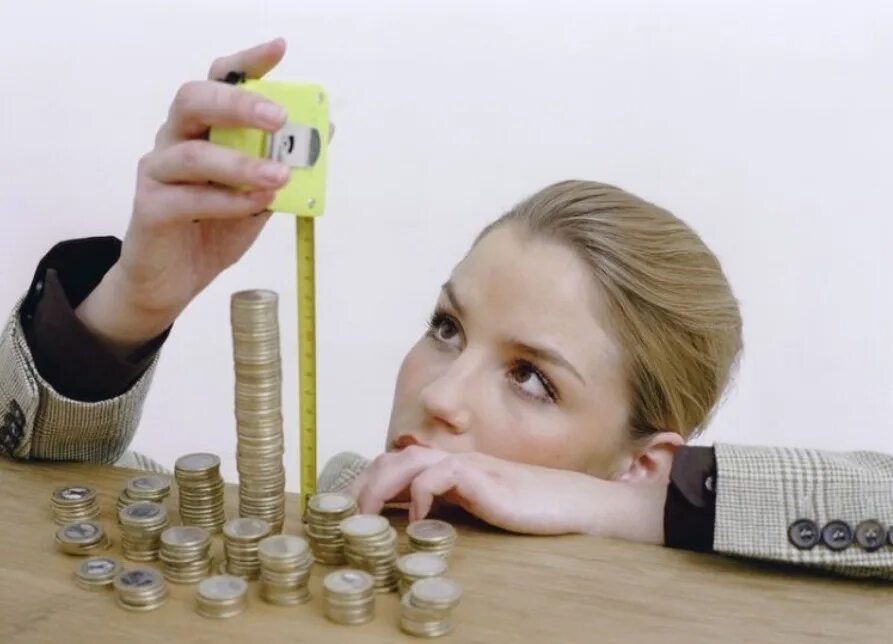 Зарплата. Откладывание дел. Вознаграждения работникам. Деньги зарплата. Счета за коммуналку.