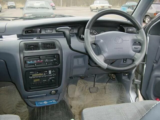 Toyota Town Ace Noah 1998 салон. Toyota Noah 1998 салон. Тойота Таун айс Ноах 1998. Тойота Ноах Лайт айс 1998 салон.