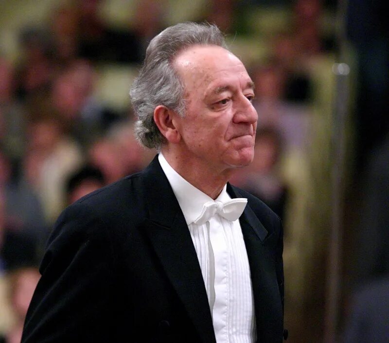 ю́рий хату́евич темирка́нов. юрий темирканов дирижер. темирканов и гергиев. темирканов юрий хатуевич в молодости. ю́рий хату́евич темирка́нов.