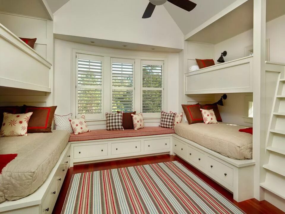 Спальня для мальчика. Комната для 3 подростков. Спальня для троих мальчиков. Спальня для трех детей. Детская для троих разнополых деток 20 кв.