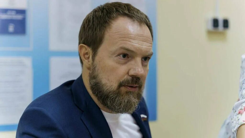 Депутат колунов предложил. Депутат колунов предложил. Украинские политики. Американские депутаты. Актер депутат госдумы.