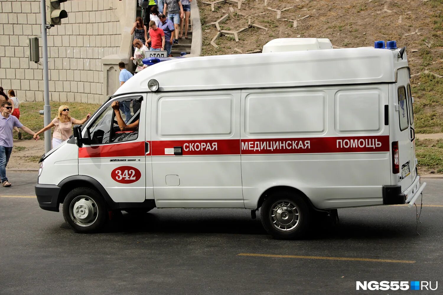 станция скорой медицинской помощи омск. скорая помощь. краснообск парень скорая. пьяный водитель скорой помощи. вызов скорой помощи омск.