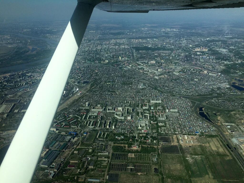 Полет на самолете омск. Новосибирск вид с самолета. Омск из самолета. Омск вид с самолета. Череповец вид с самолета.