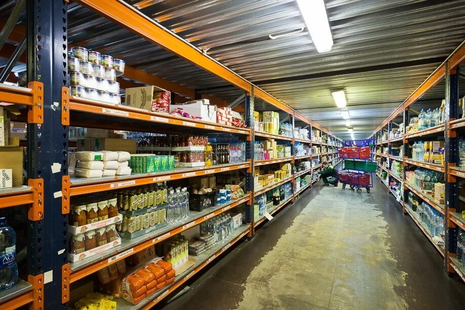 Помещение для хранения лекарственных средств. Складское освещение. Складское помещение. Помещения предприятий торговли. Помещения предприятий торговли.