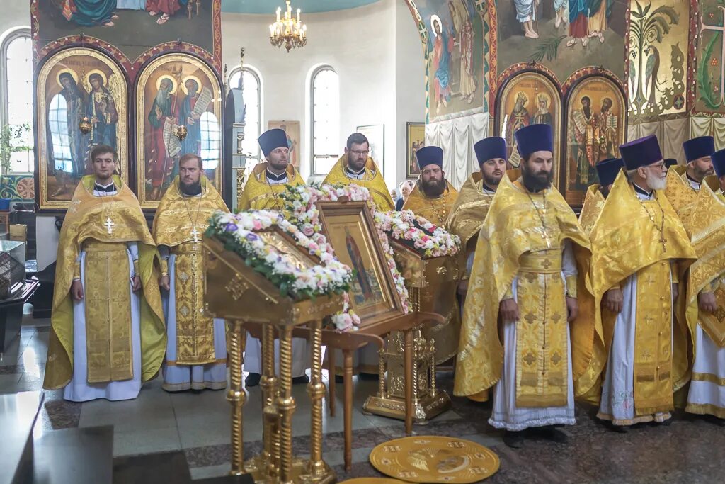 батюшки старого оскола кафедрального собора. шахтинская епархия официальный сайт. шахтинская епархия осипов никита. ростовская и шахтинская епархия. шахтинская епархия гуковское благочиние.