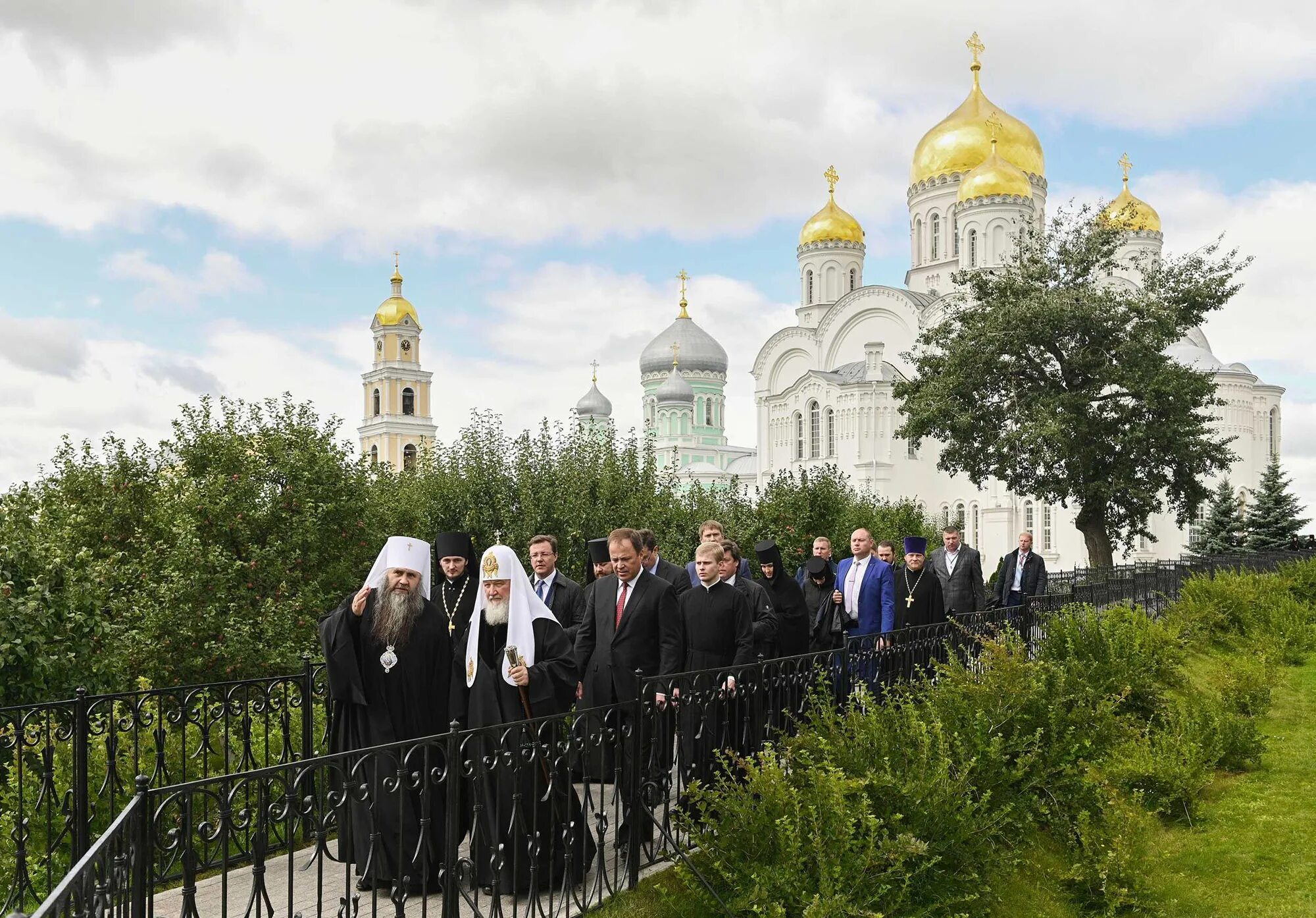Можно ли в церковь в кепке