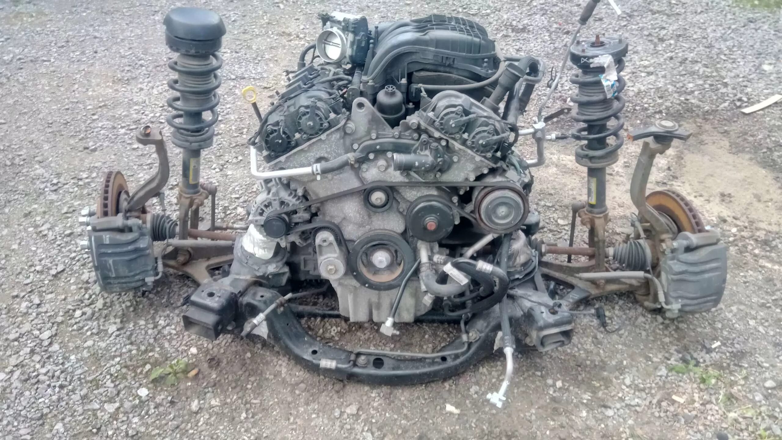 Двигатель крайслер 3 3. Мотор 3.5 крайслер 300 м. chrysler 300c двигатель. двигатель chrysler 3.5 300m. chrysler 300c 3.5 двигатель.