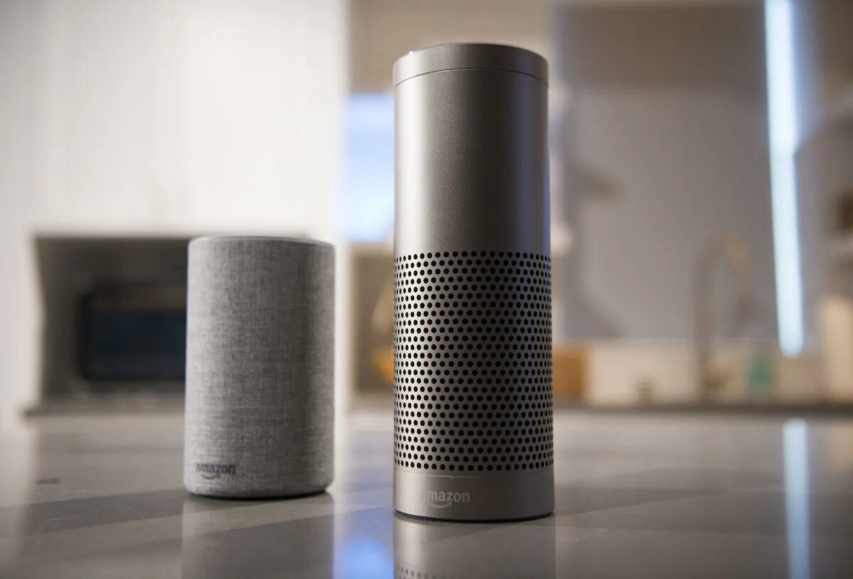 Alexa echo. Колонка алекса от амазон. amazon echo (alexa). умные колонки amazon. amazon alexa голосовой помощник.