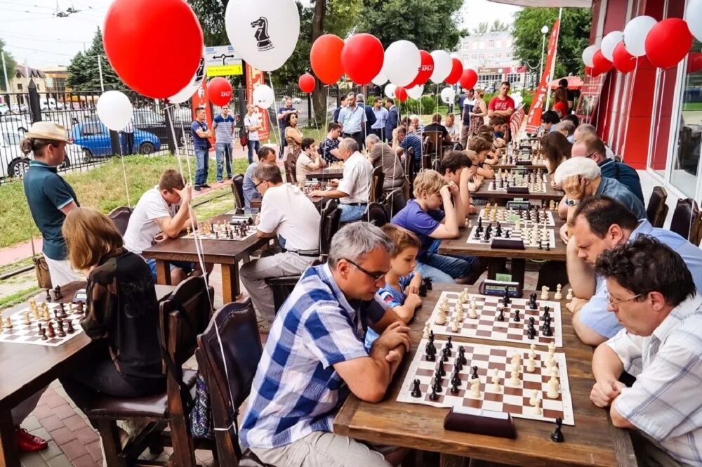 Дата 20 июля. 20 Июля Международный день шахмат. Шахматный праздник. Международный день шахматиста. СССР шахматы в парках.