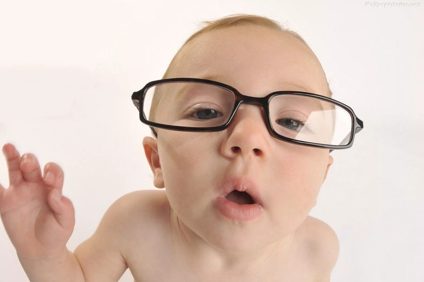 Очки для даунов. Миопия у детей. Нарушение зрения. Ухудшение зрения. 10 зрения у ребенка