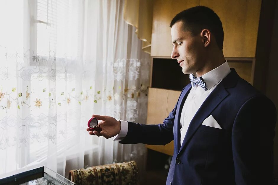 Жених. Костюм жениха на свадьбу. Утро жениха с друзьями. Фотосессия жениха. Жених и невеста в загсе.