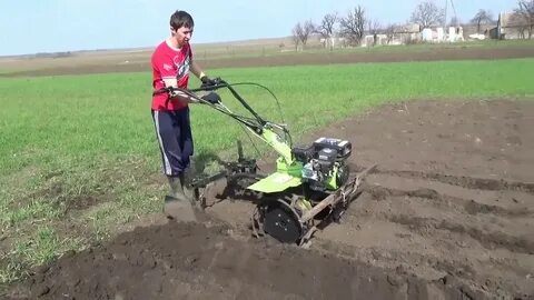 Посадка картошки мотоблоком окучником