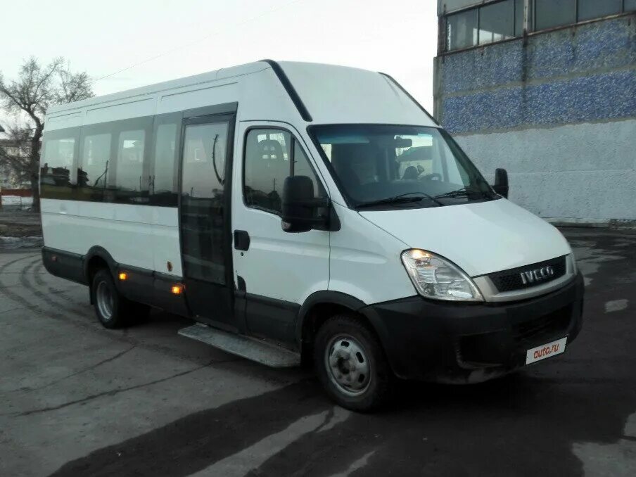 Ивеко Дейли 2011 микроавтобус. Ивеко Дейли 2011 года. Iveco Daily 2227ut. Микроавтобус Ивеко 740.