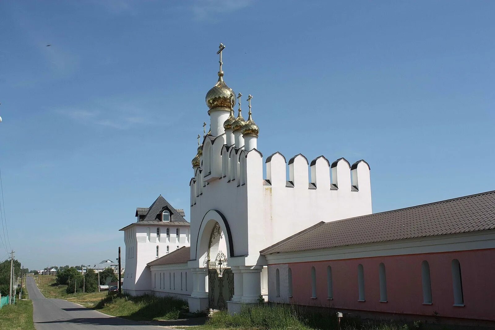 Свято-Варсонофиевский женский монастырь. Свято-Варсонофиевский женский монастырь Мордовия. Монастырь Покров Селищи Мордовия. Мордовия Республика Зубово Полянский район женский монастырь. Свято варсонофиевский монастырь мордовия