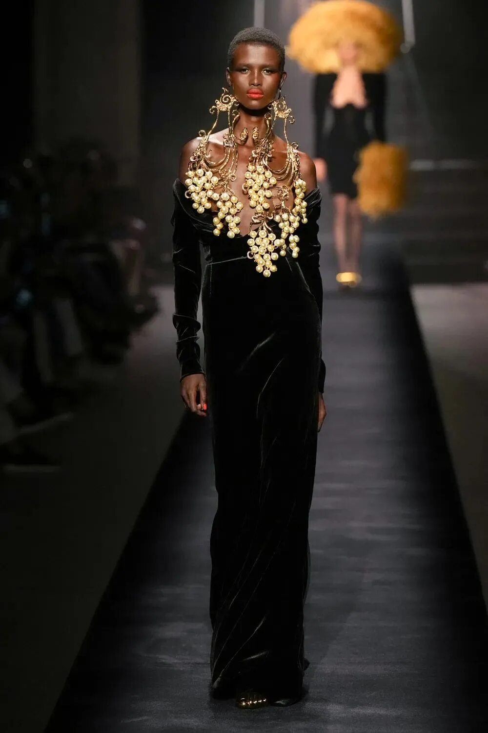 Кутюр 2025. Скиапарелли показ 2025-2025. показ скиапарелли 2025. schiaparelli haute couture. schiaparelli haute couture 2025.