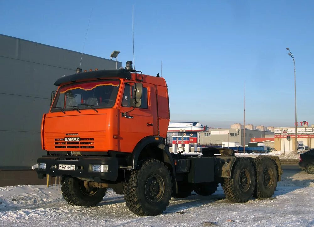 Тягач камаз 44108. Камаз-44108 (6x6). Седельный тягач камаз 44108-010-10. Камаз вездеход 44108. Камаз 44108-24.