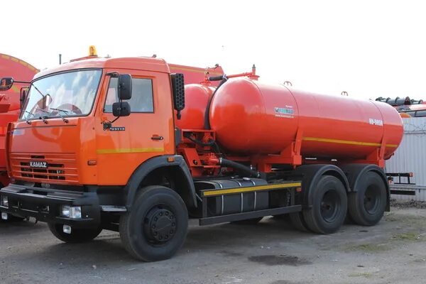 Камаз 65115 откачка. Камаз 65115 ассенизатор. Откачка выгребных ям в иваново недорого. Откачка липецк. Откачка липецк.