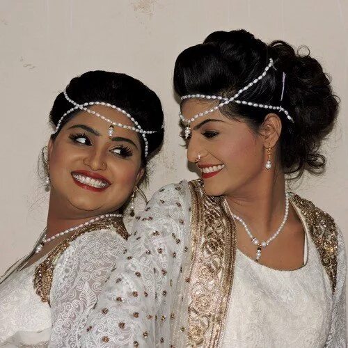 Nooran sisters Джиоти. Nooran. Nooran sisters Band. Nooran sisters фото.