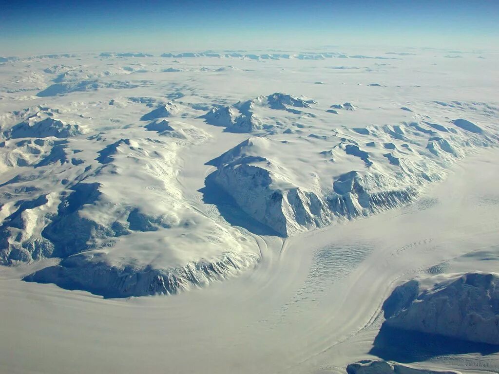 Глубь материка. Южный полюс Антарктида. Трансантарктические горы Южный полюс. Южный полюс Антарктика. Южный полюс холоднее Северного.