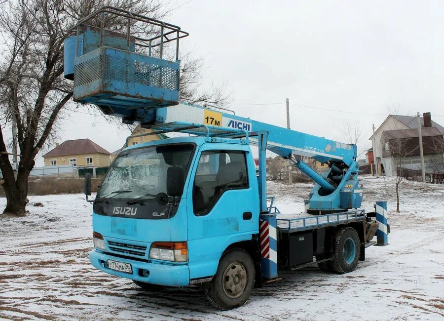 Автовышка с люлькой. Японская автовышка Isuzu 18 метров. Автовышка FAW 32 метр. Автовышка Isuzu 32 метра высота. ГАЗ 3305 подъемник автовышка.